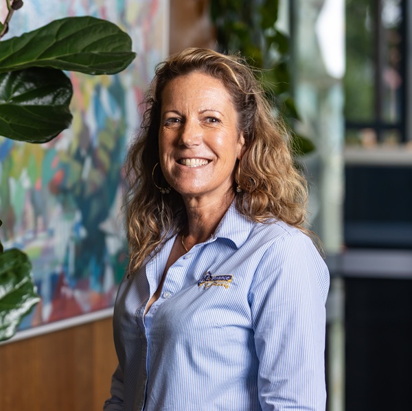 Emma_Stewart_600x600